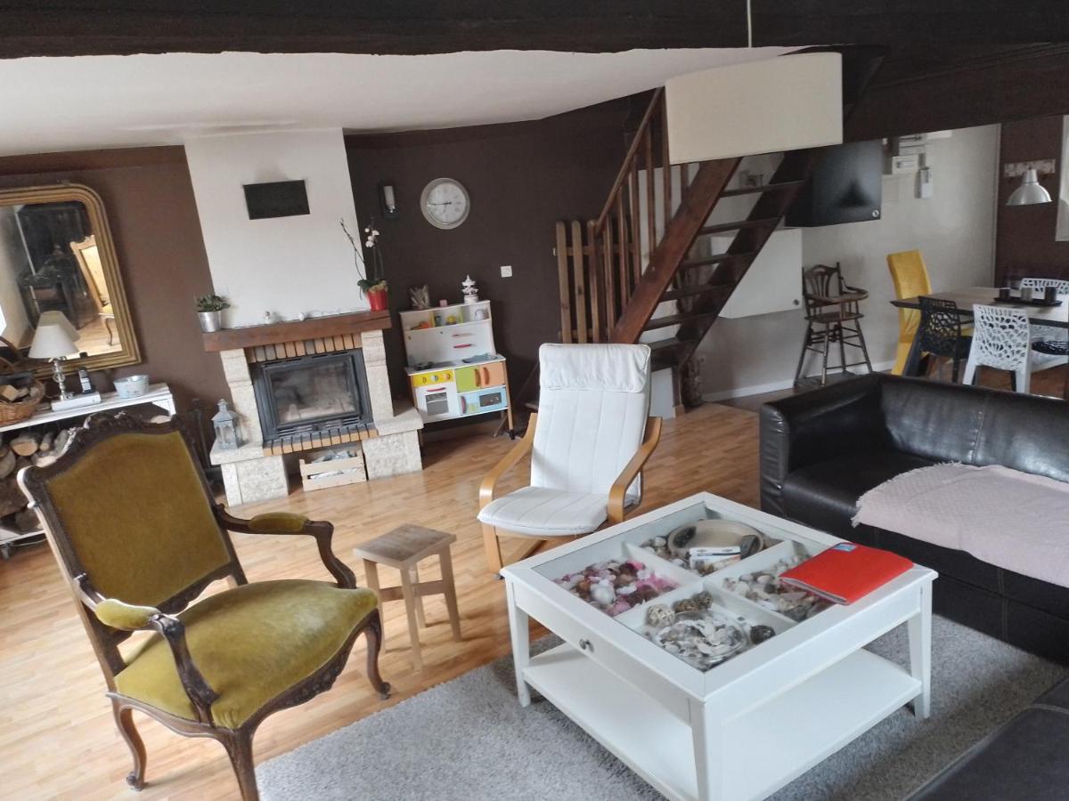 Villa Maison Du Clocher à Le Planquay Extérieur photo